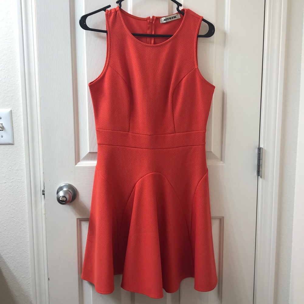 Sleeveless dress
